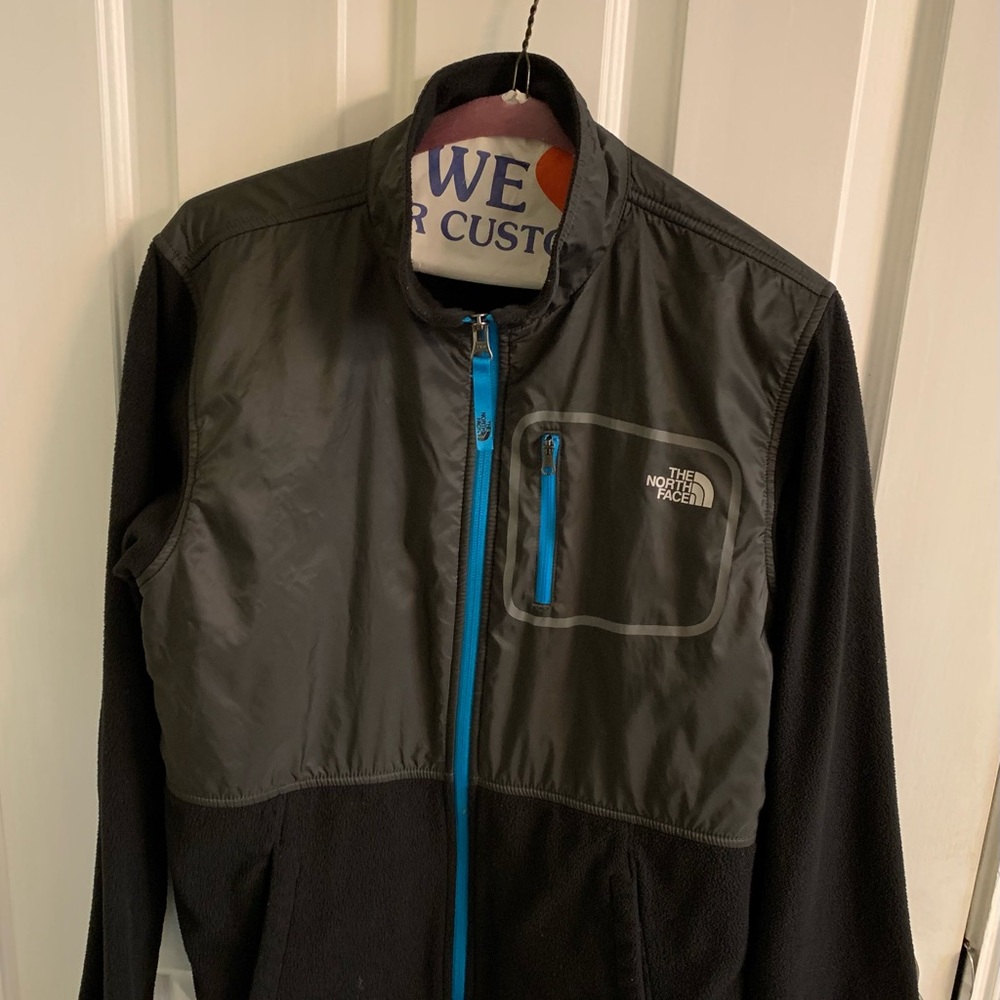 Boys lightweight North Face jacket. Size XL (18/20)